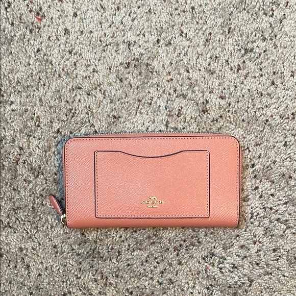 Coach Pink Leather Wallet‎ - Picture 1 of 6